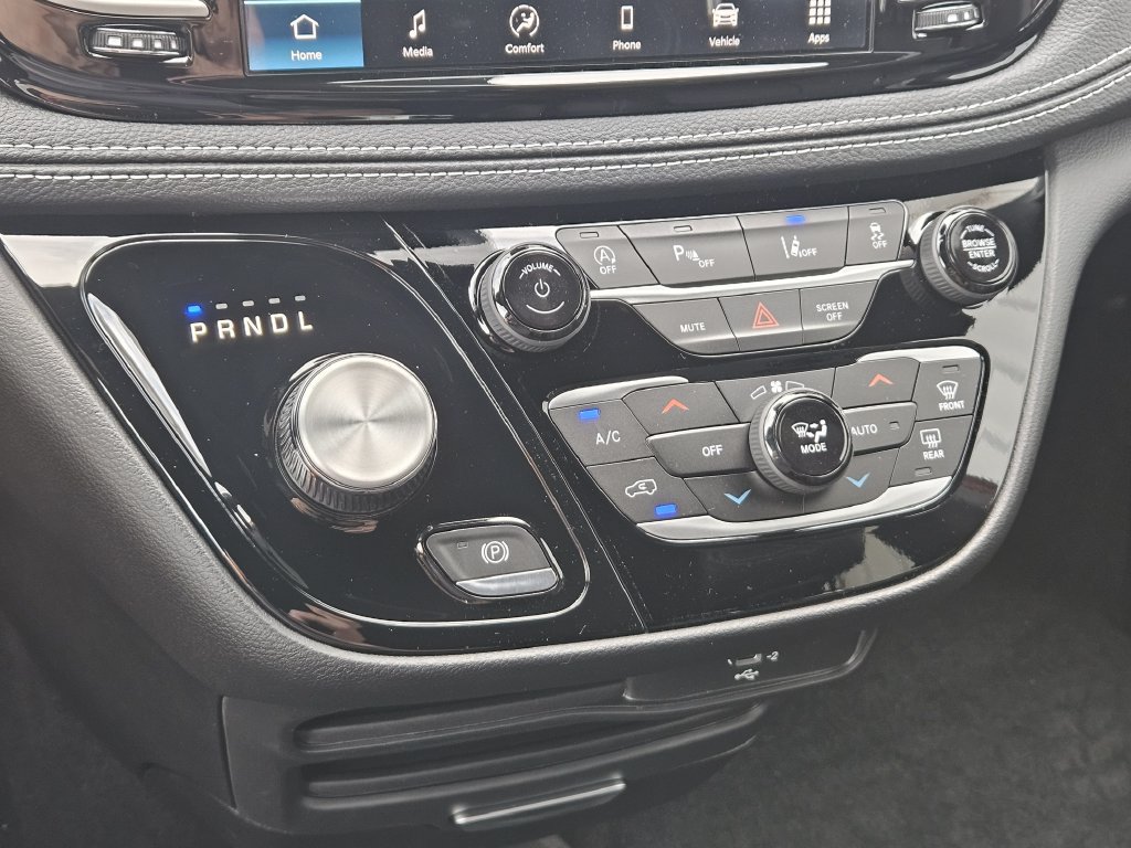 New 2027 Chrysler Pacifica Select AWD/4WD image 14