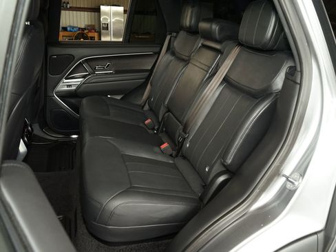 Used 2023 Land Rover Range Rover SE image 19