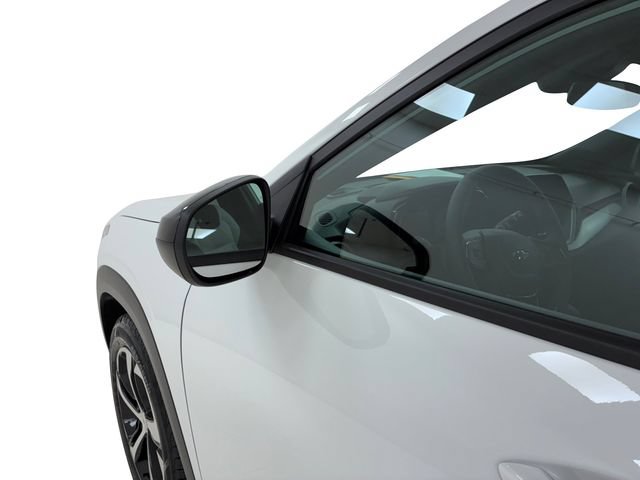 Used 2024 Chevrolet Trax RS w/ Sunroof Package FWD image 10