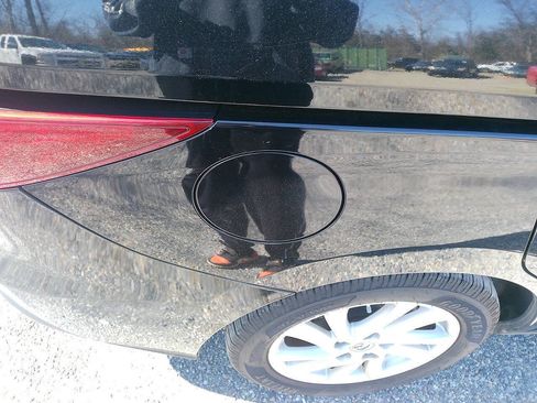 Used 2012 MAZDA MAZDA5 Sport image 19