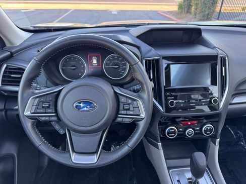 Used 2019 Subaru Forester Premium AWD/4WD image 19