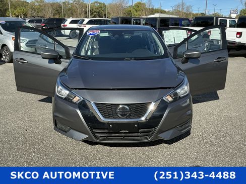 Used 2022 Nissan Versa SV image 30