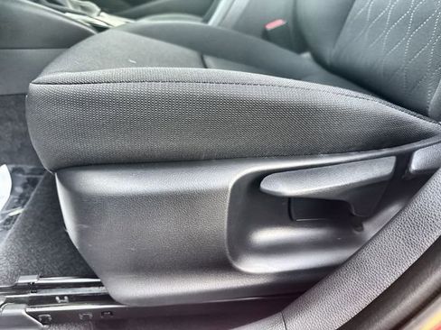 Used 2023 Toyota Corolla LE image 21