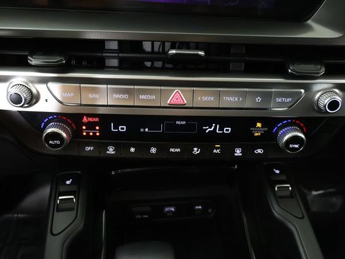 Certified 2023 Kia Telluride S w/ S Sunroof Package AWD/4WD image 53