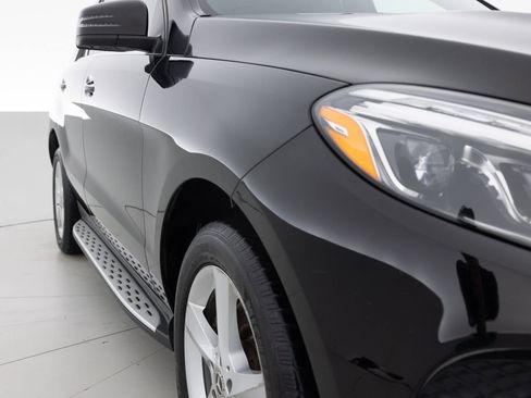 Used 2019 Mercedes-Benz GLE 400 4MATIC image 11