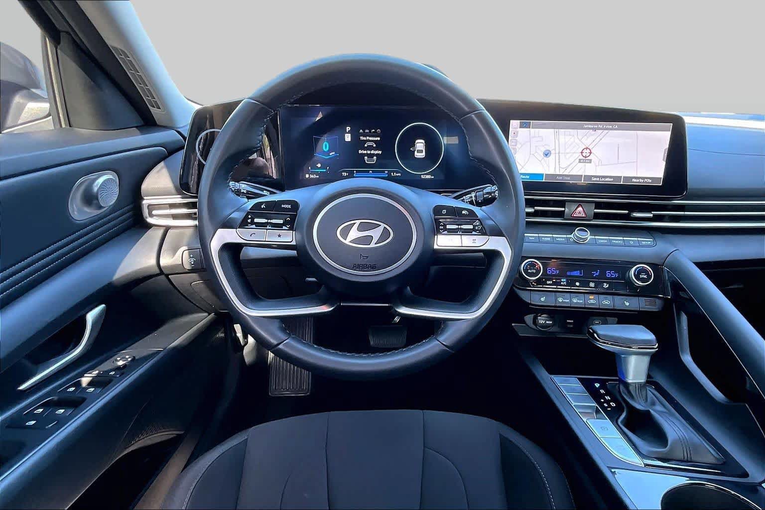 Used 2024 Hyundai Elantra SEL w/ Convenience Package FWD image 5