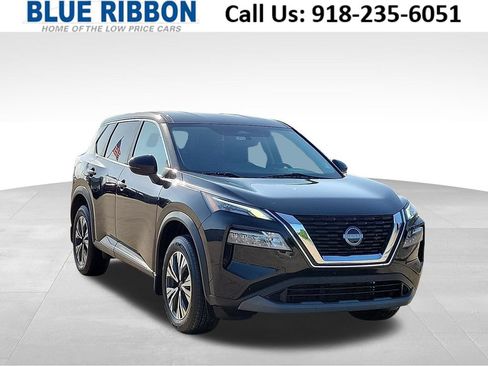 Used 2022 Nissan Rogue SV FWD image 1