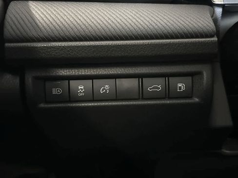 Used 2025 Toyota Camry SE FWD image 16