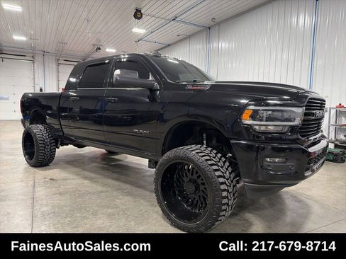 Used 2019 RAM 2500 Big Horn w/ Black Appearance Package image 27