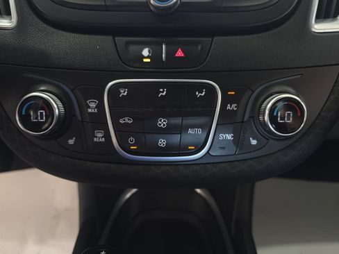 Used 2020 Chevrolet Malibu LT FWD image 20