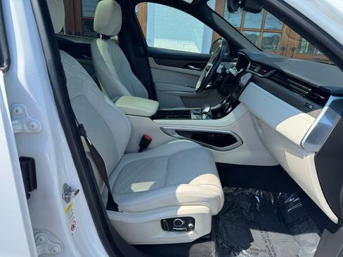 Used 2022 Jaguar F-PACE S image 24