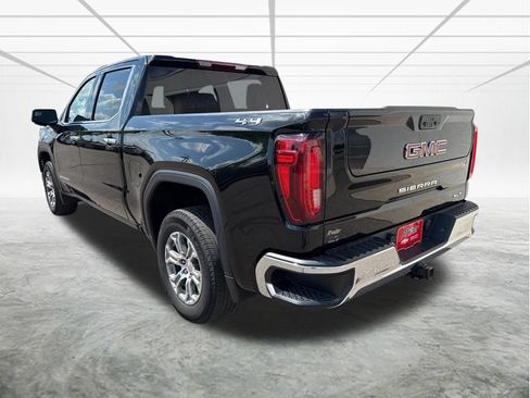 Used 2024 GMC Sierra 1500 SLT AWD/4WD image 3