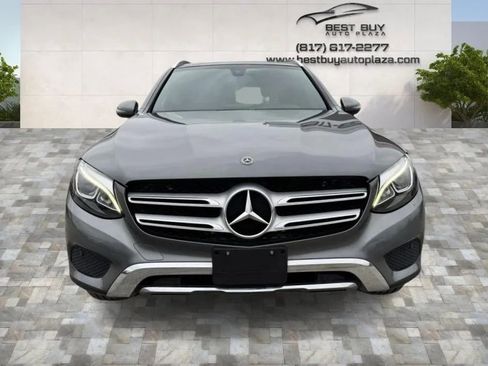 Used 2019 Mercedes-Benz GLC 300 4MATIC w/ Multimedia Package image 2