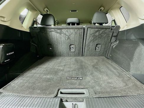 Certified 2023 Nissan Rogue SV image 25