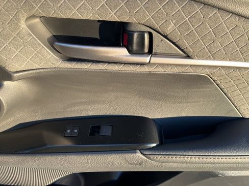 Used 2025 Toyota Camry XLE image 56