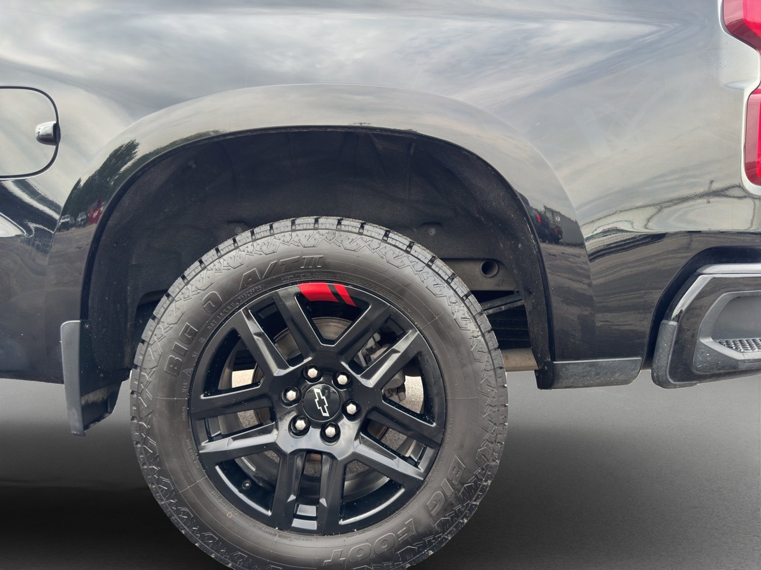 Used 2022 Chevrolet Silverado 1500 RST w/ Redline Edition AWD/4WD image 22