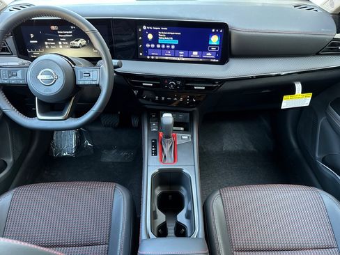 New 2026 Nissan Kicks SR w/ Cold Weather Package image 10