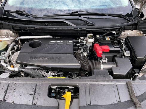 Certified 2025 Nissan Rogue SL w/ SL Premium Package FWD image 11