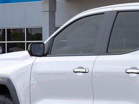 New 2026 GMC Canyon Denali image 12