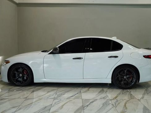 Used 2018 Alfa Romeo Giulia Ti Sport w/ Quick Order Package 22U Sport RWD image 10