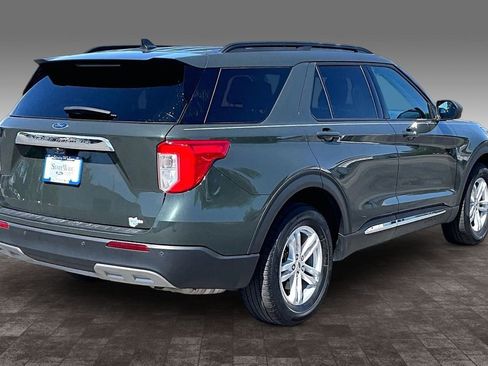 Used 2022 Ford Explorer XLT w/ Equipment Group 202A AWD/4WD image 29