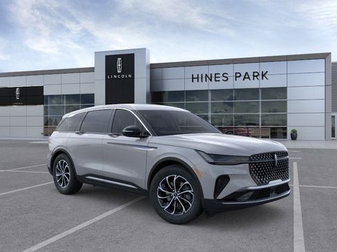 New 2026 Lincoln Nautilus Premier w/ Equipment Group 102A AWD/4WD image 7