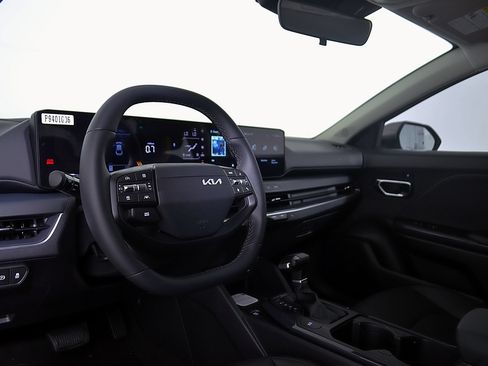 Used 2026 Kia K4 EX FWD image 13