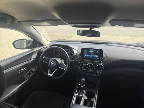 Used 2025 Nissan Sentra SV FWD image 32