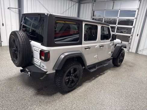 Used 2022 Jeep Wrangler Unlimited Sport image 21