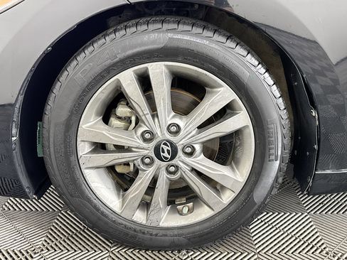 Used 2018 Hyundai Elantra SEL image 36
