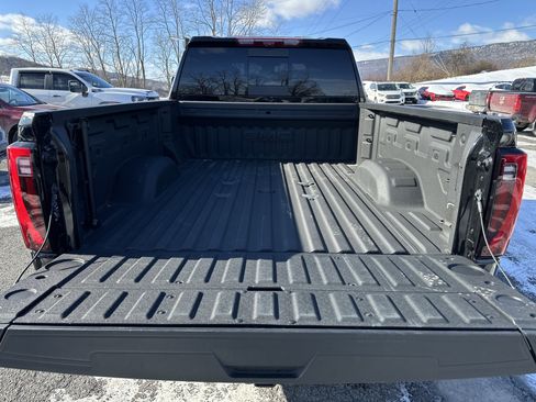 Used 2025 GMC Sierra 2500 Denali Ultimate w/ Max Trailering Package image 5