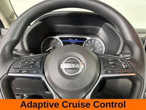 Used 2025 Nissan Sentra SV FWD image 14
