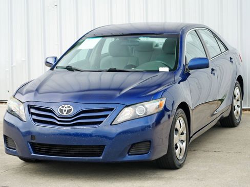 Used 2010 Toyota Camry image 40