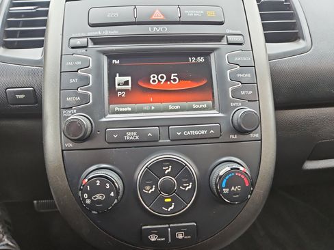 Used 2013 Kia Soul + w/ Audio Pkg image 28