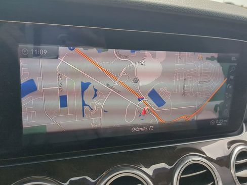 Used 2020 Mercedes-Benz E 350 Sedan image 8