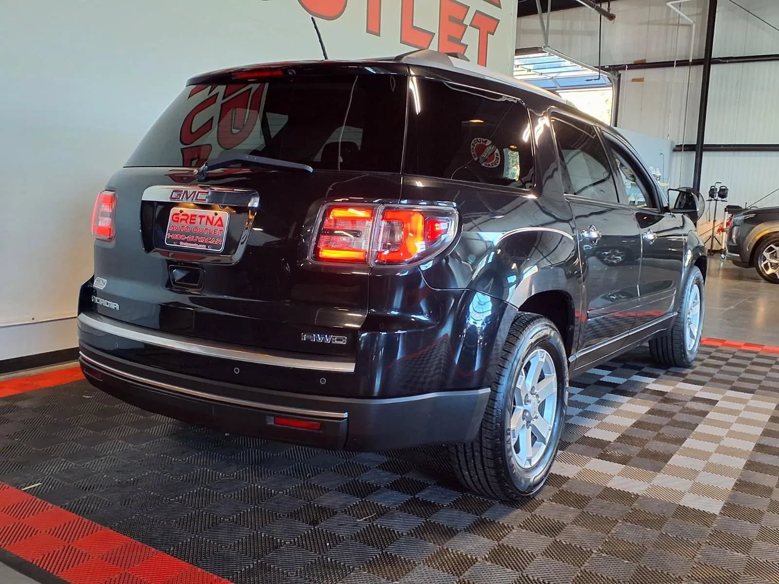 Used 2014 GMC Acadia SLE AWD/4WD image 8
