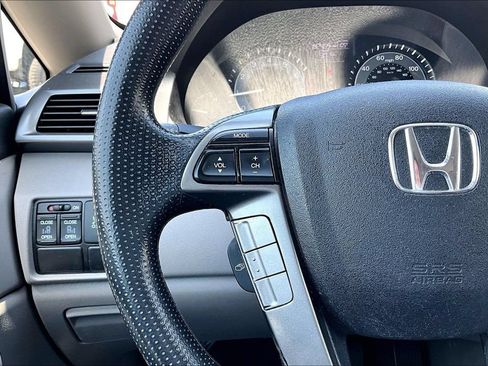 Used 2016 Honda Odyssey SE image 6