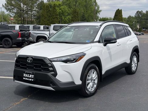 New 2026 Toyota Corolla Cross LE w/ Moonroof Package AWD/4WD image 22