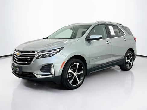 Used 2023 Chevrolet Equinox Premier AWD/4WD image 3