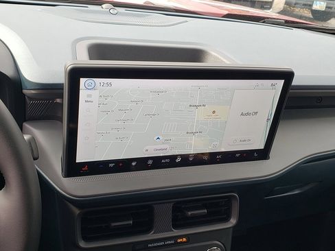 New 2025 Ford Maverick Lariat w/ Black Appearance Package image 27