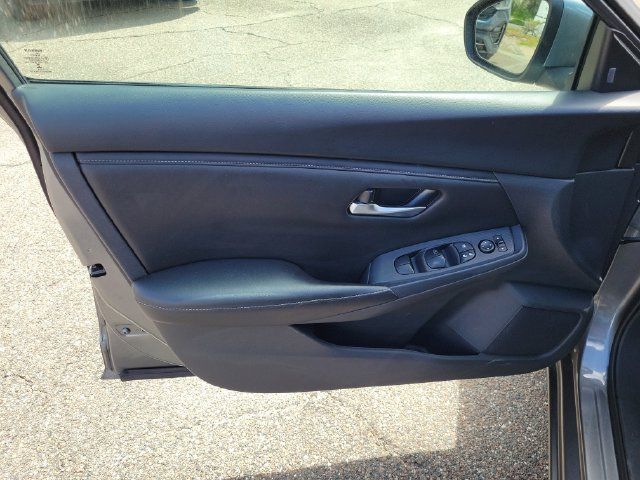 Used 2024 Nissan Sentra SV FWD image 15
