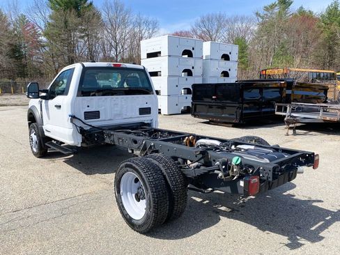 New 2024 Ford F550 4x4 Regular Cab Super Duty image 3
