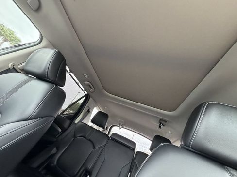 Used 2025 Honda Pilot Touring image 33