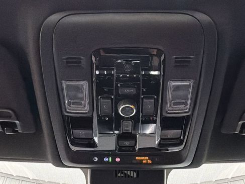 Used 2026 GMC Yukon Denali w/ Sun & Power Step Package AWD/4WD image 33
