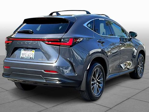 Used 2025 Lexus NX 250 image 12