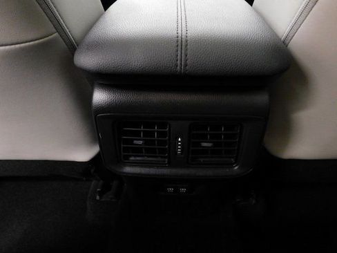 Used 2020 Toyota RAV4 XLE Premium image 34