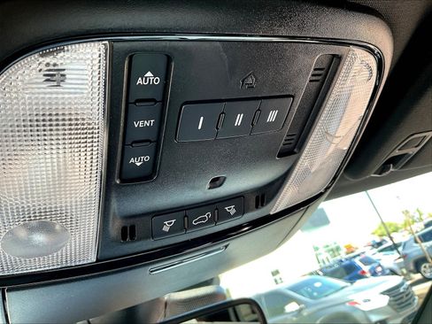 Used 2024 Dodge Durango GT AWD/4WD image 41