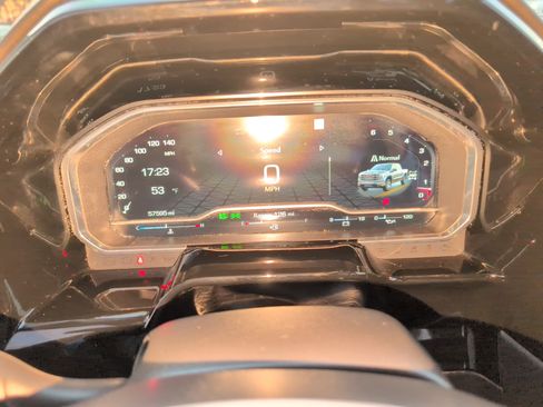 Used 2022 GMC Sierra 1500 SLT w/ SLT Premium Plus Package image 18