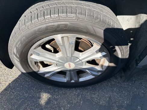 Used 2017 GMC Terrain SLE FWD image 26