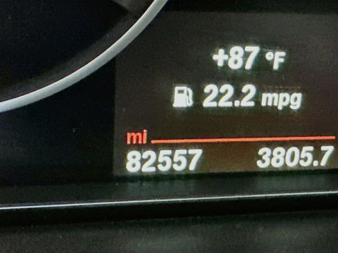 Used 2018 BMW 330i xDrive Sedan w/ Convenience Package AWD/4WD image 19